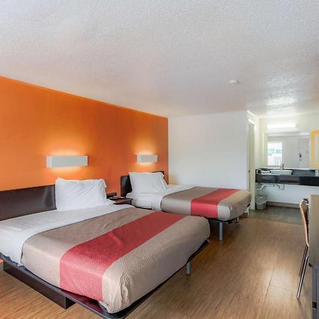 Motel 6 Kalamazoo Eksteriør bilde