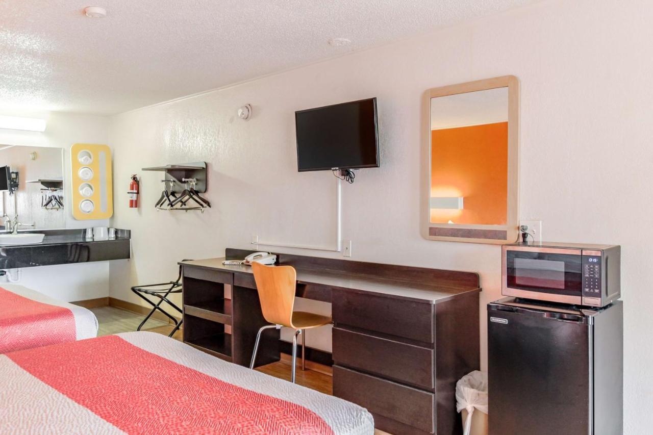 Motel 6 Kalamazoo Eksteriør bilde