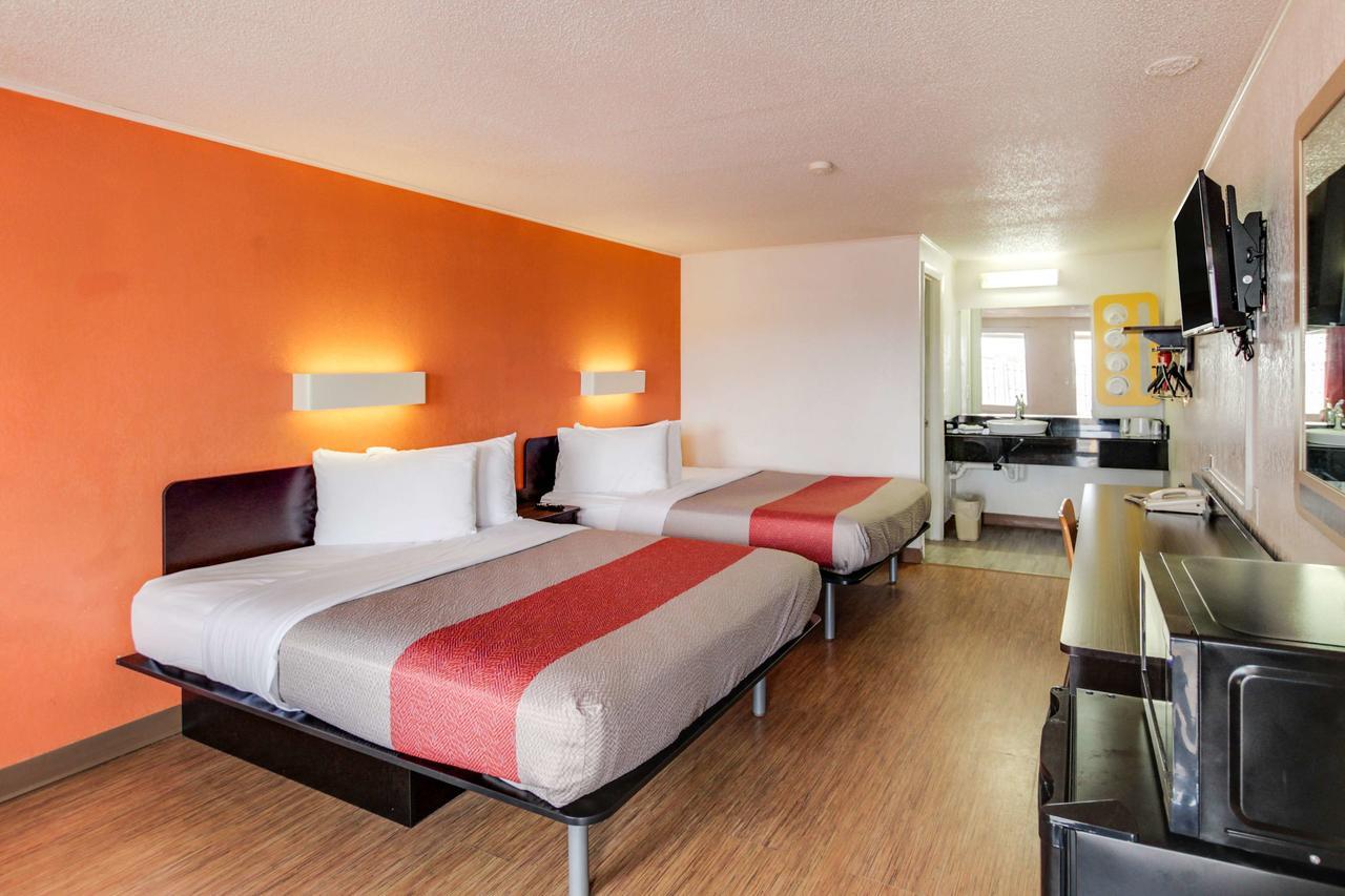 Motel 6 Kalamazoo Eksteriør bilde