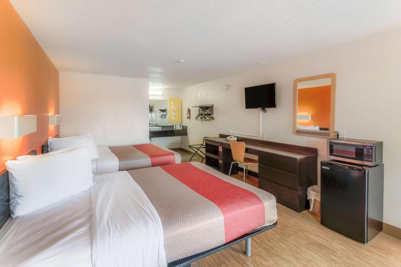 Motel 6 Kalamazoo Eksteriør bilde